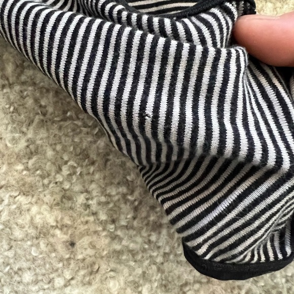 6-12 months long sleeve onesies - Picture 3 of 5